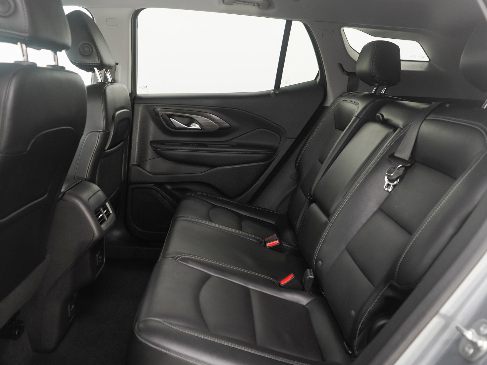 Used 2024 GMC Terrain SLT image 15