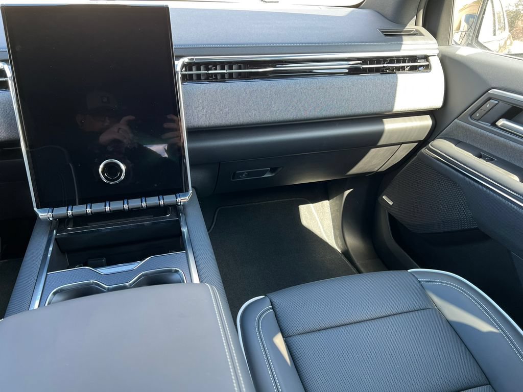 New 2026 GMC Sierra EV Elevation w/ Premium Package AWD/4WD image 29