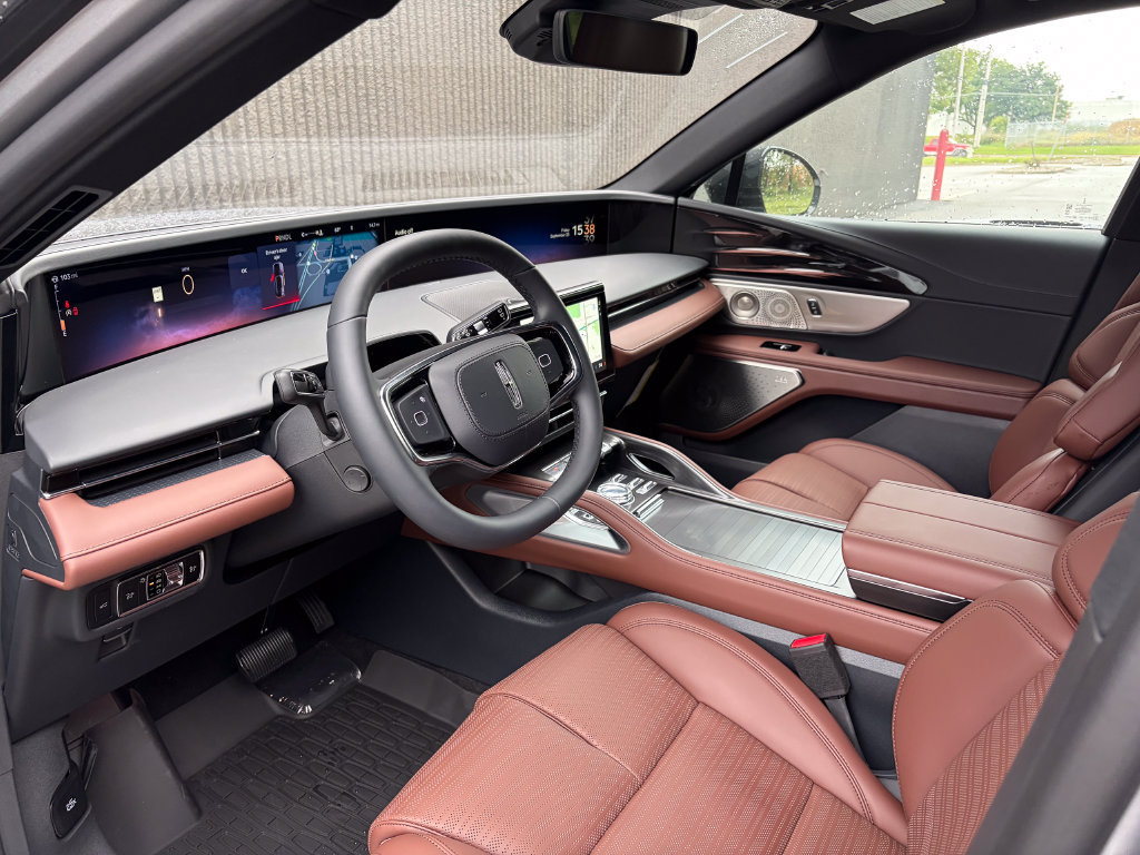 New 2026 Lincoln Nautilus Reserve AWD/4WD image 11