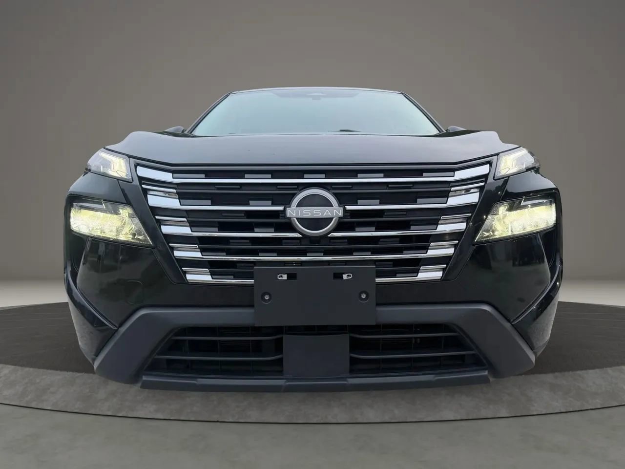 Used 2024 Nissan Rogue SV image 8