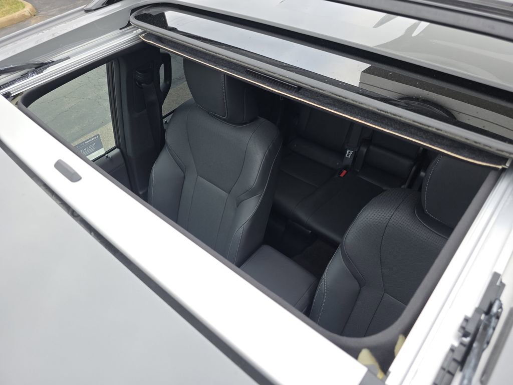 Used 2024 Lexus GX 550 w/ Accessory Package (Z1) image 11