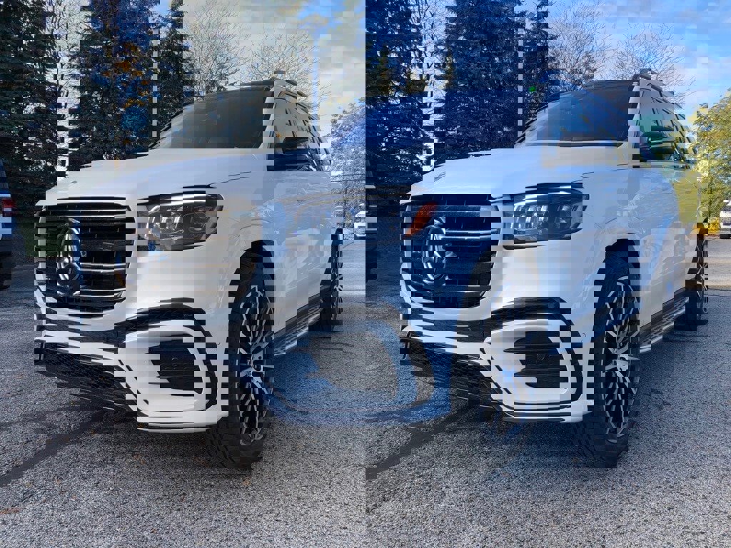 New 2026 Mercedes-Benz GLS 580 4MATIC image 3
