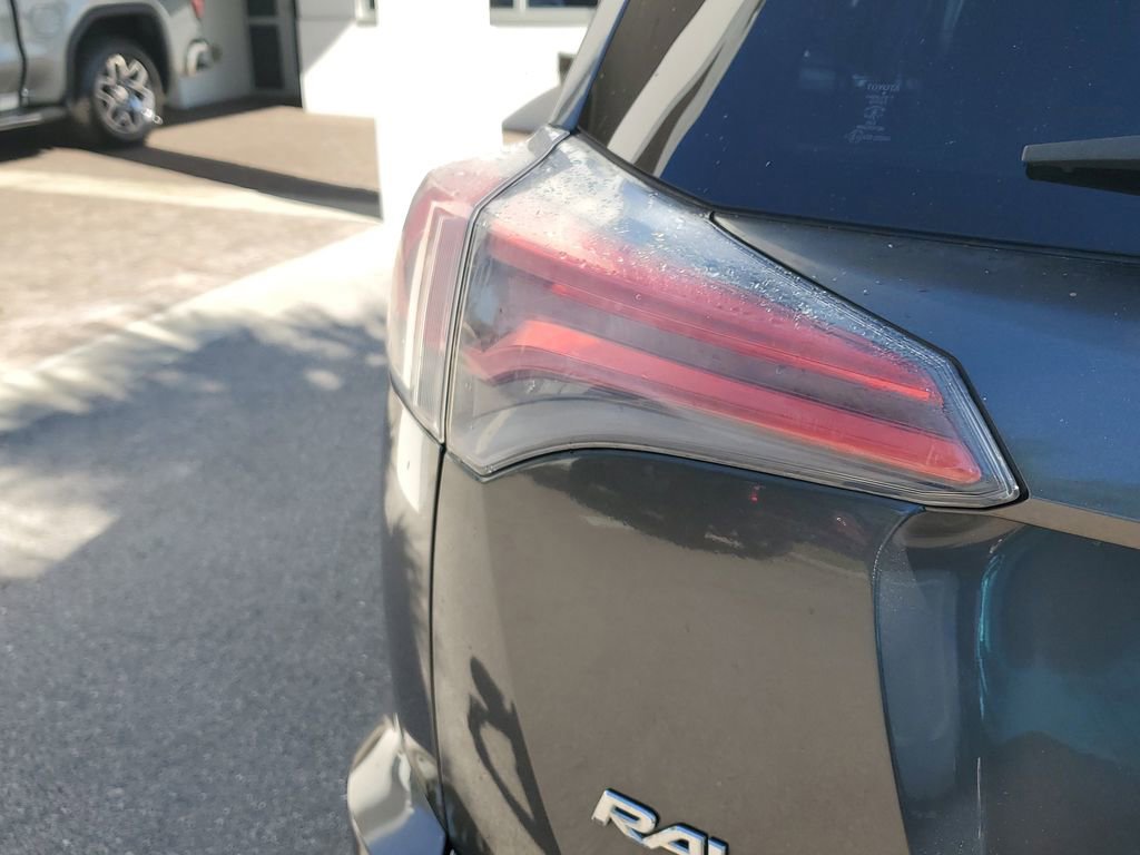 Used 2017 Toyota RAV4 LE image 26