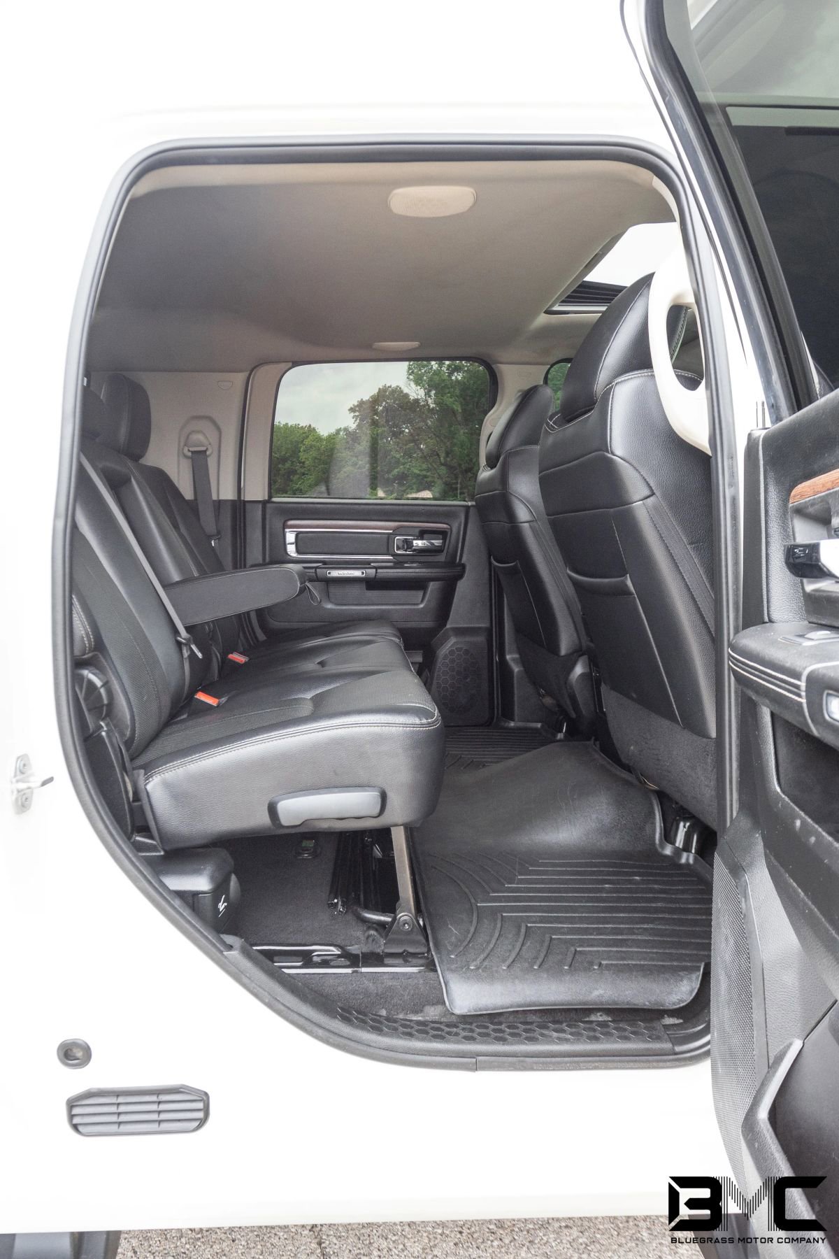 Used 2018 RAM 3500 Laramie image 19