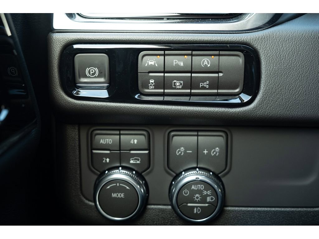 New 2026 GMC Yukon XL Denali image 30