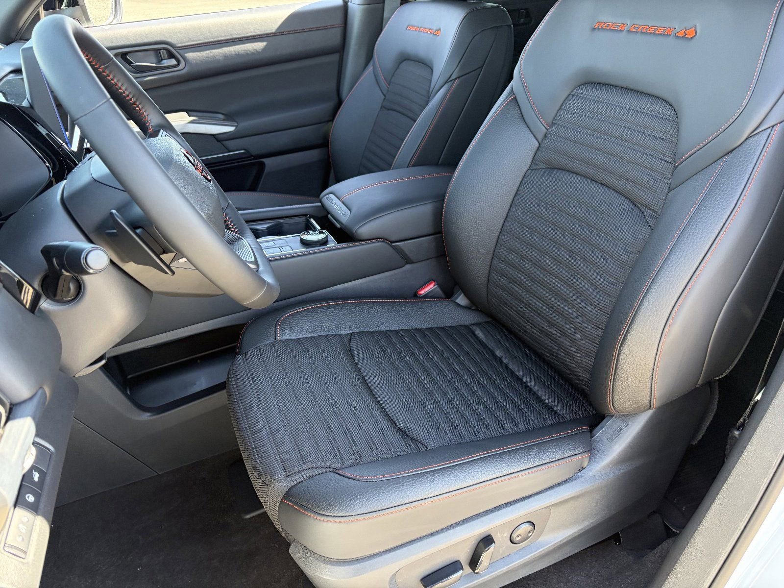 New 2026 Nissan Pathfinder Rock Creek w/ Rock Creek Premium Package AWD/4WD image 21