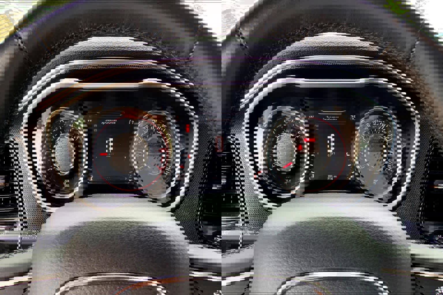 Used 2015 Dodge Challenger R/T Plus RWD image 24