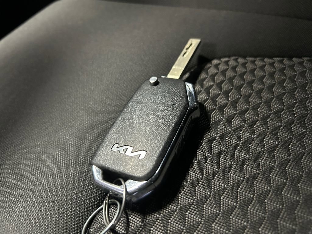Used 2024 Kia Sportage LX image 33