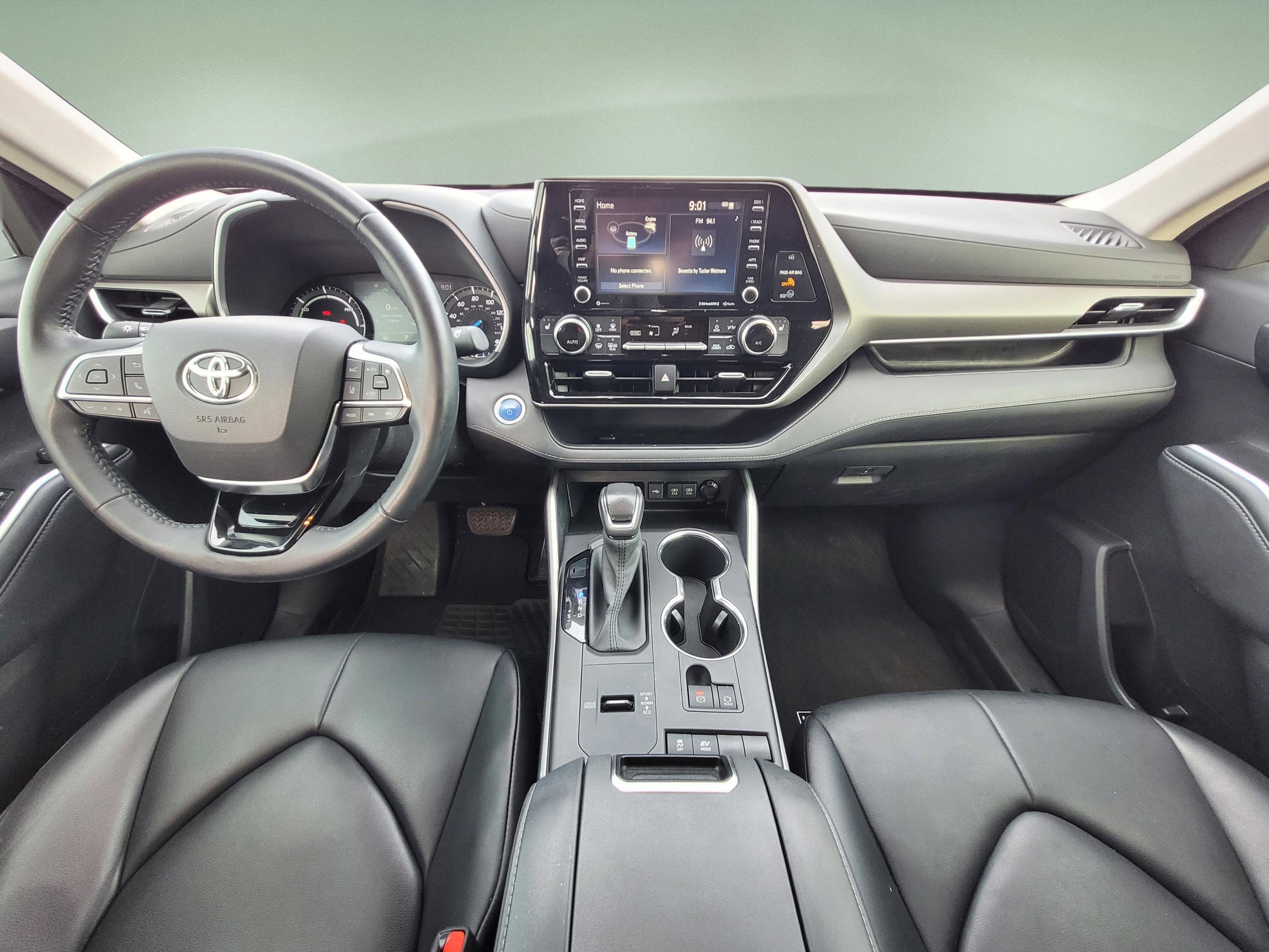 Used 2021 Toyota Highlander XLE FWD image 15