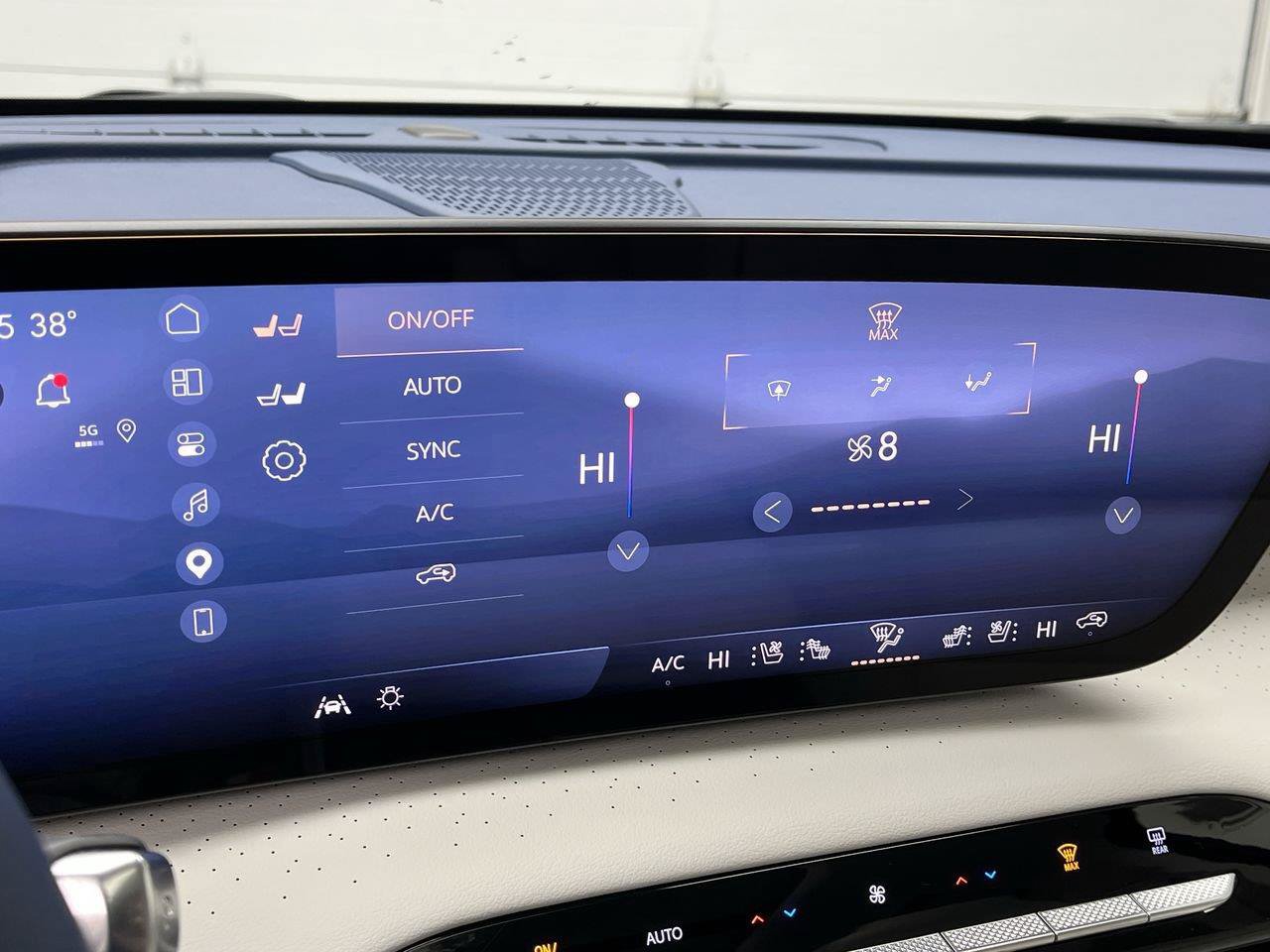 Used 2026 Buick Enclave Avenir w/ Super Cruise Package AWD/4WD image 21