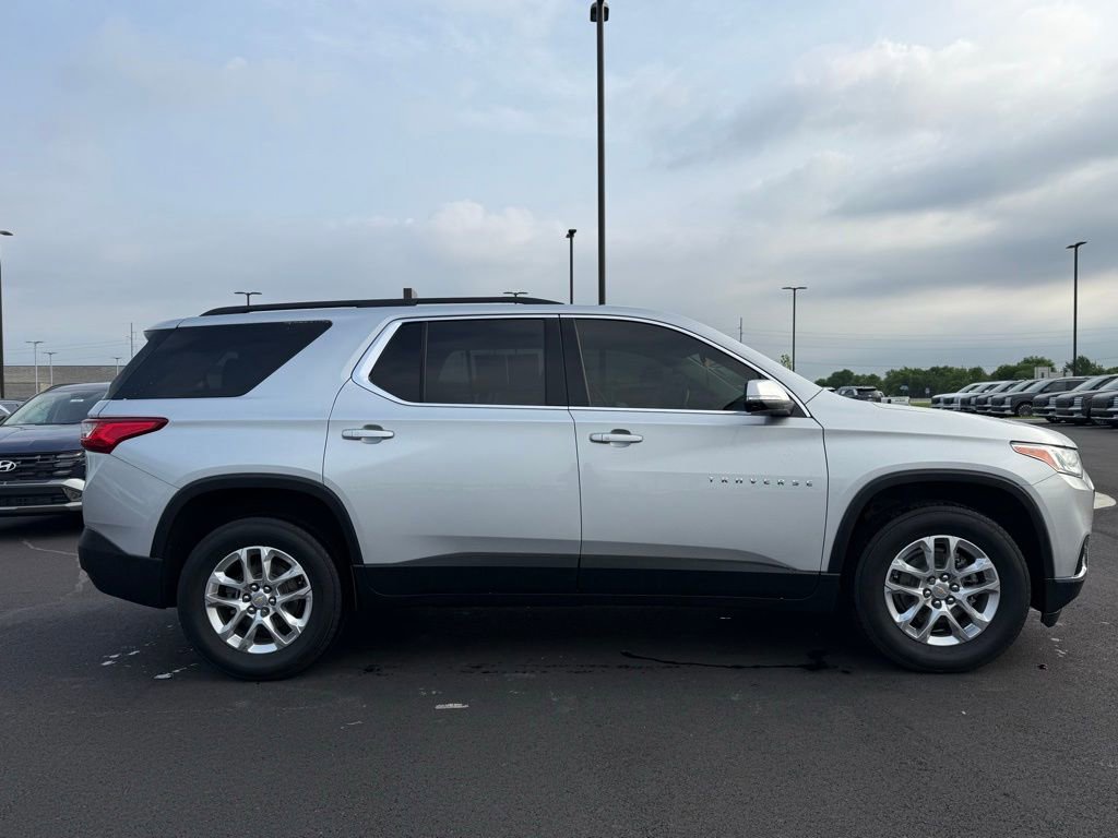 Used 2021 Chevrolet Traverse LT FWD image 4