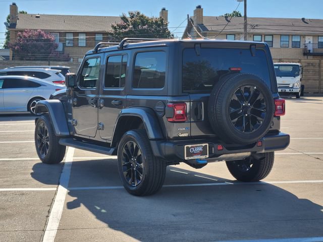 Used 2023 Jeep Wrangler Unlimited Sahara AWD/4WD image 3
