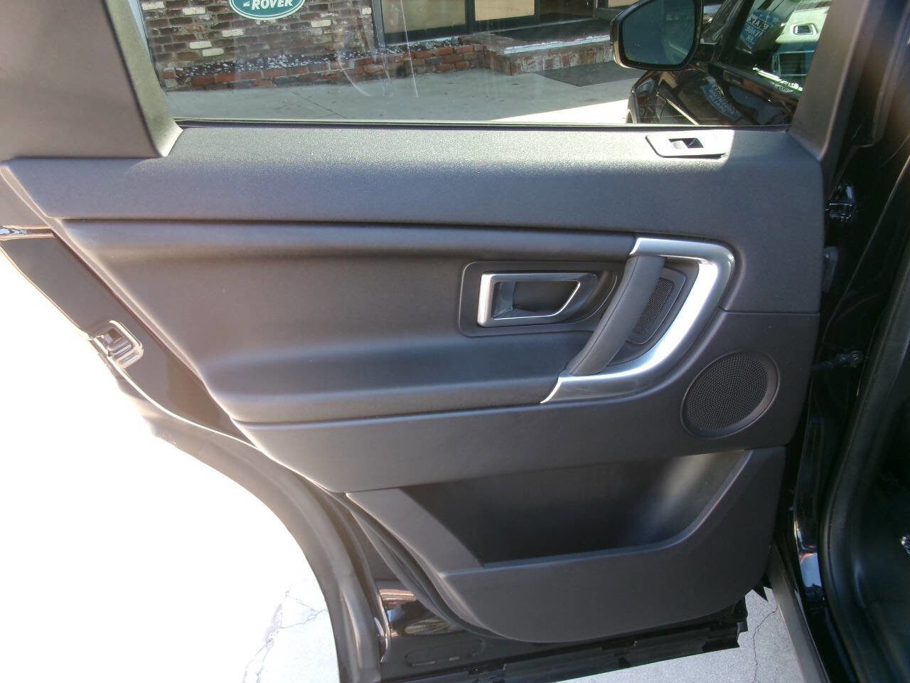 Used 2019 Land Rover Discovery Sport SE AWD/4WD image 15