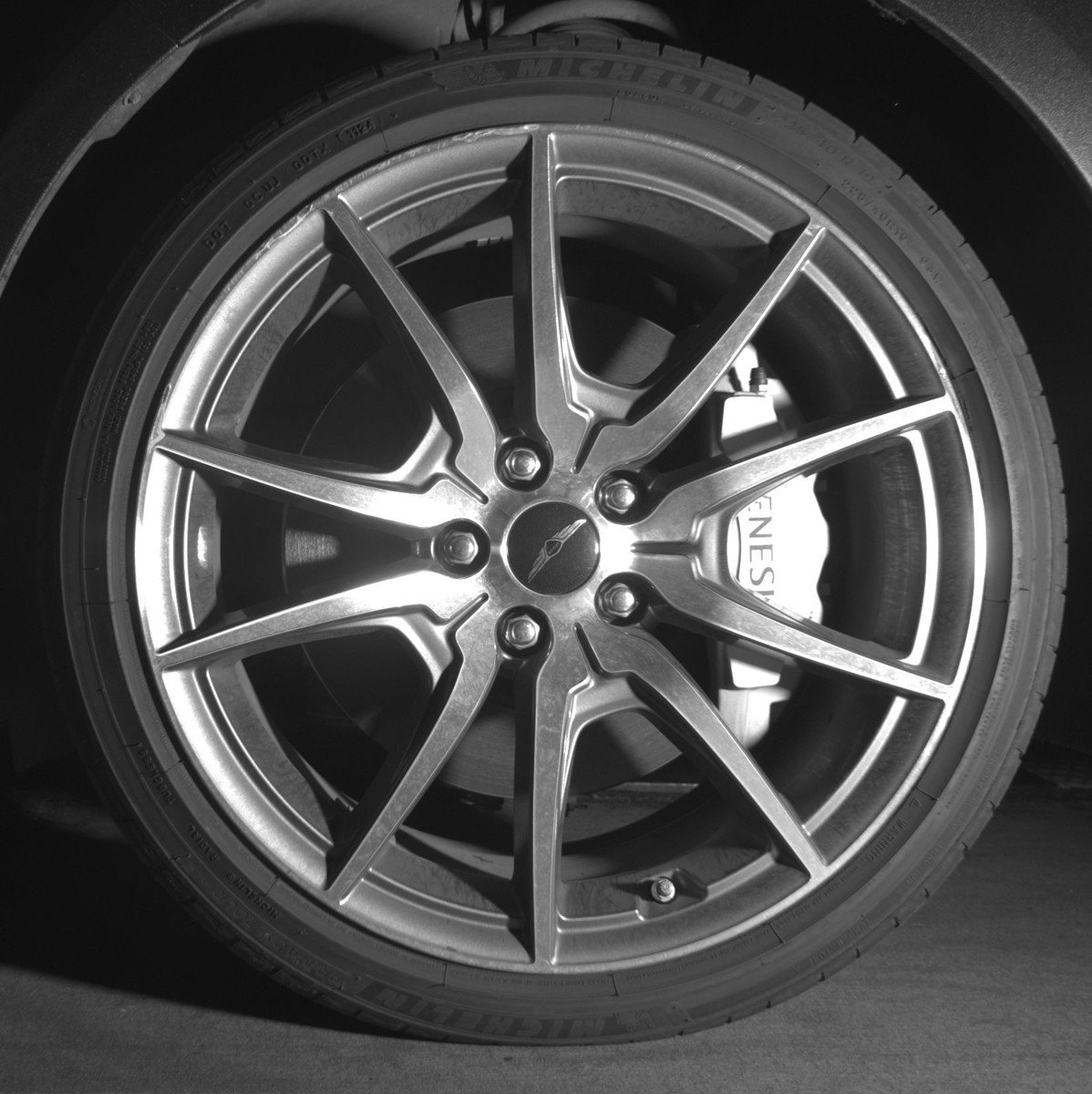 Used 2025 Genesis G70 2.5T image 12