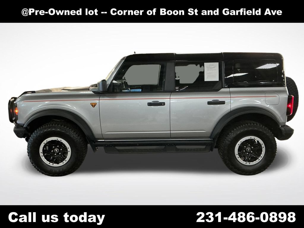 Used 2024 Ford Bronco Badlands w/ Sasquatch Package AWD/4WD image 2