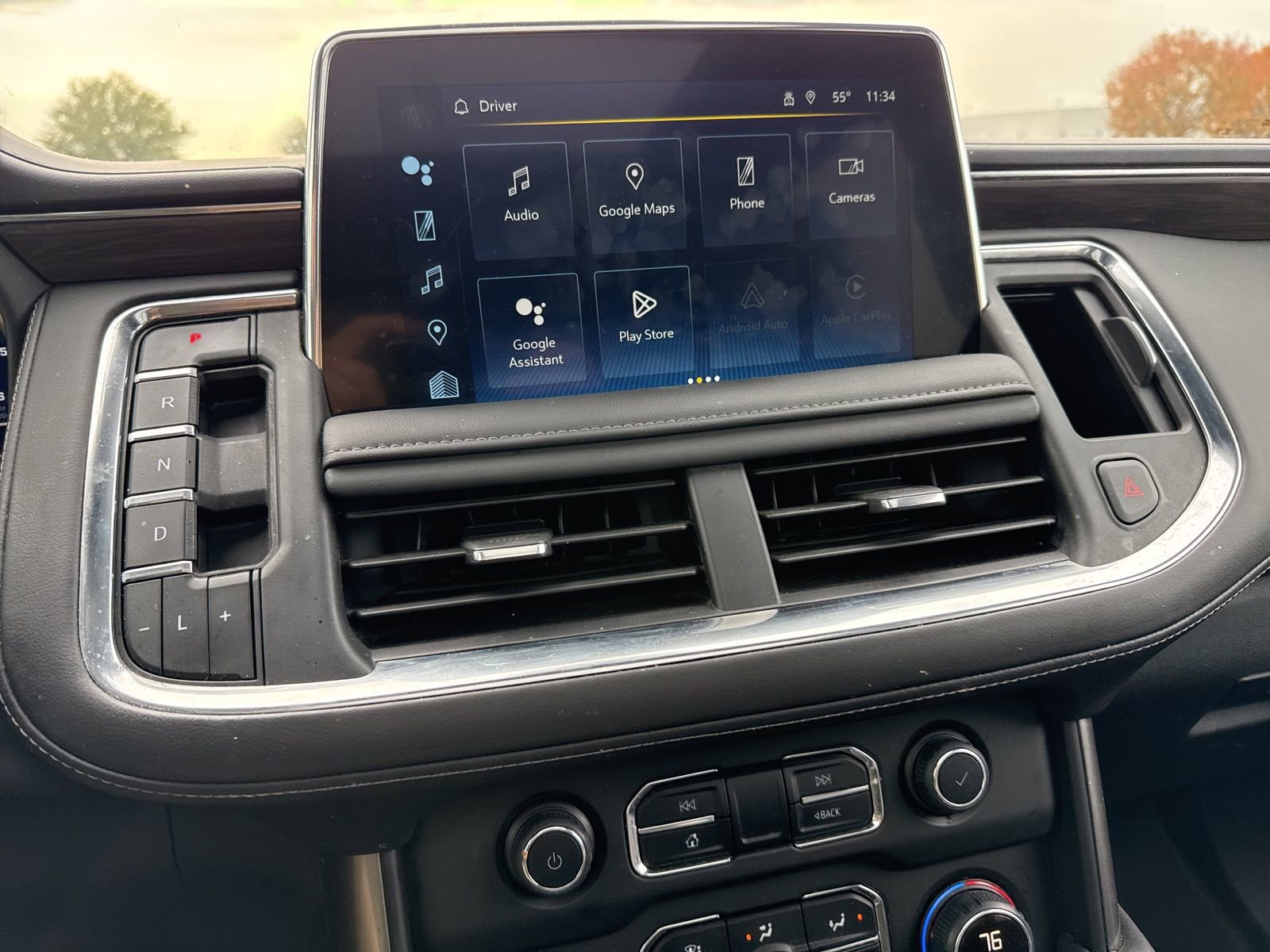 Used 2024 Chevrolet Suburban Z71 w/ Luxury Package image 15