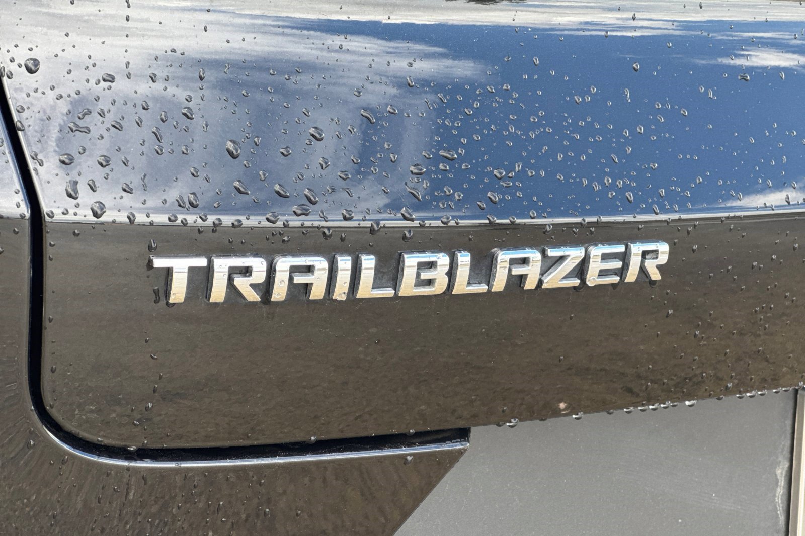 Used 2025 Chevrolet TrailBlazer LT image 25