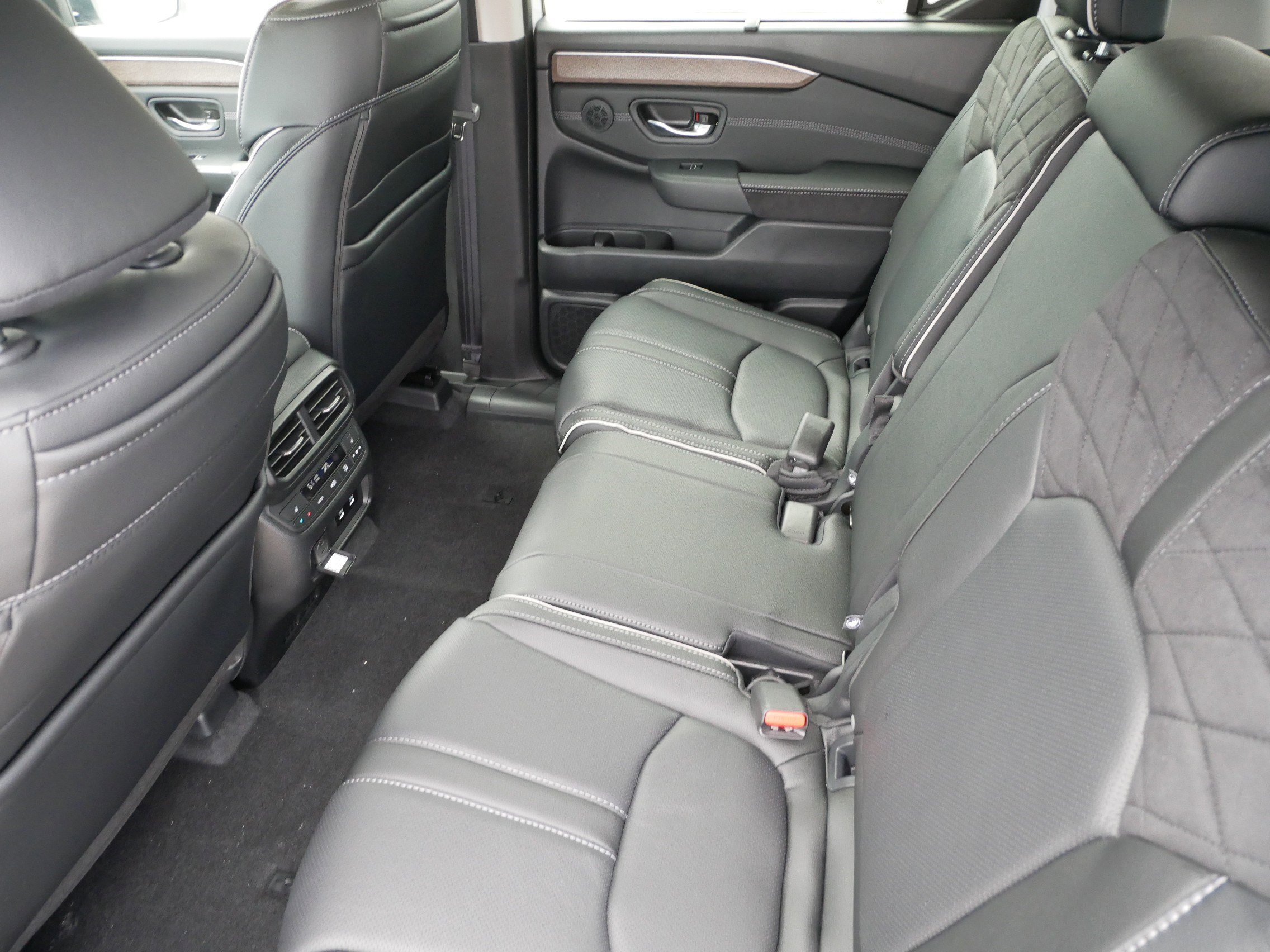 New 2026 Honda Pilot Elite image 8