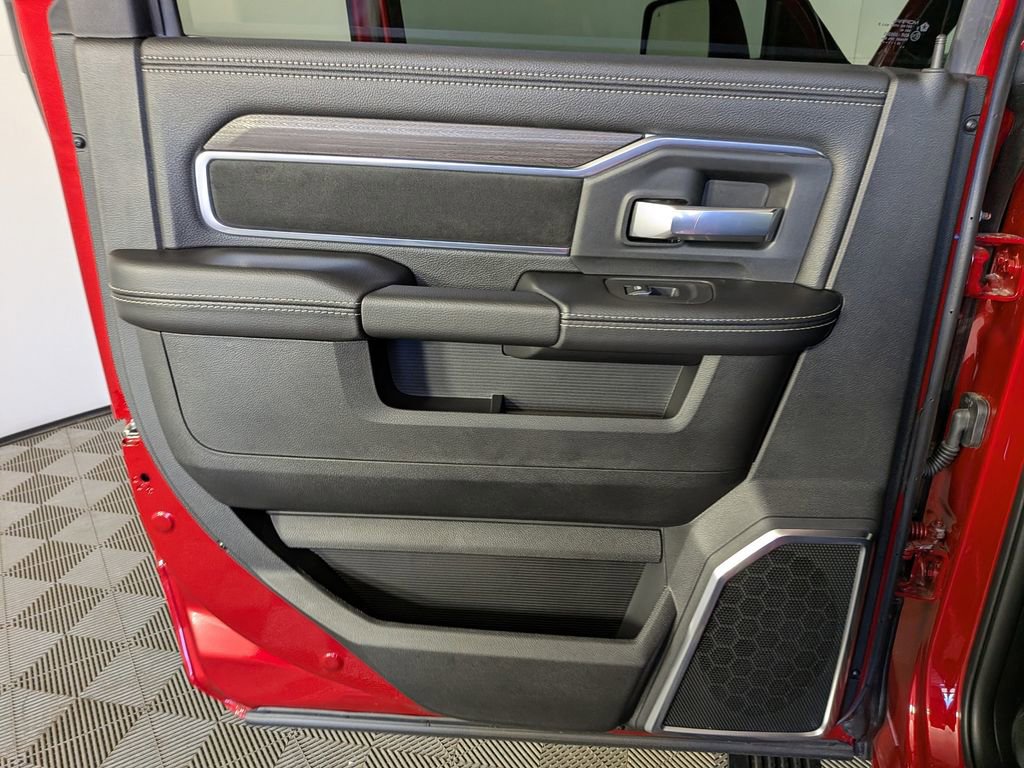 Used 2026 RAM 2500 Laramie w/ Night Edition image 30