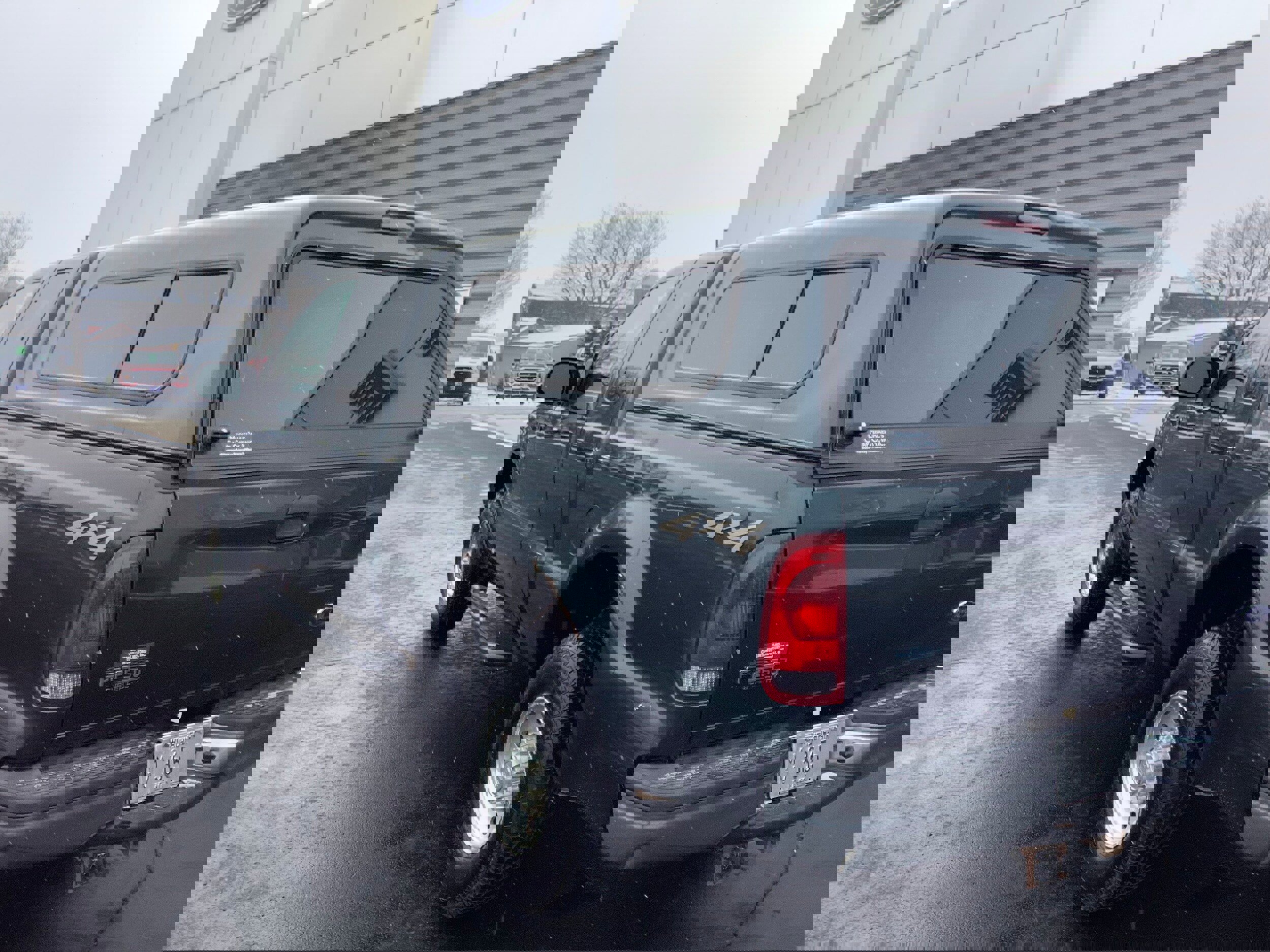 Used 2004 Ford F250 XLT image 4