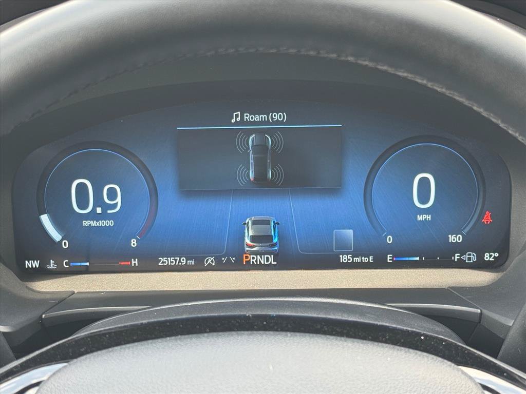 Used 2025 Ford Escape Platinum AWD/4WD image 14