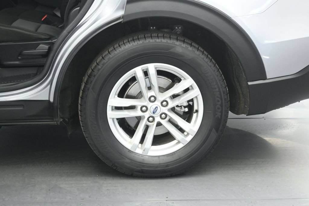 Certified 2022 Ford Explorer XLT RWD image 40