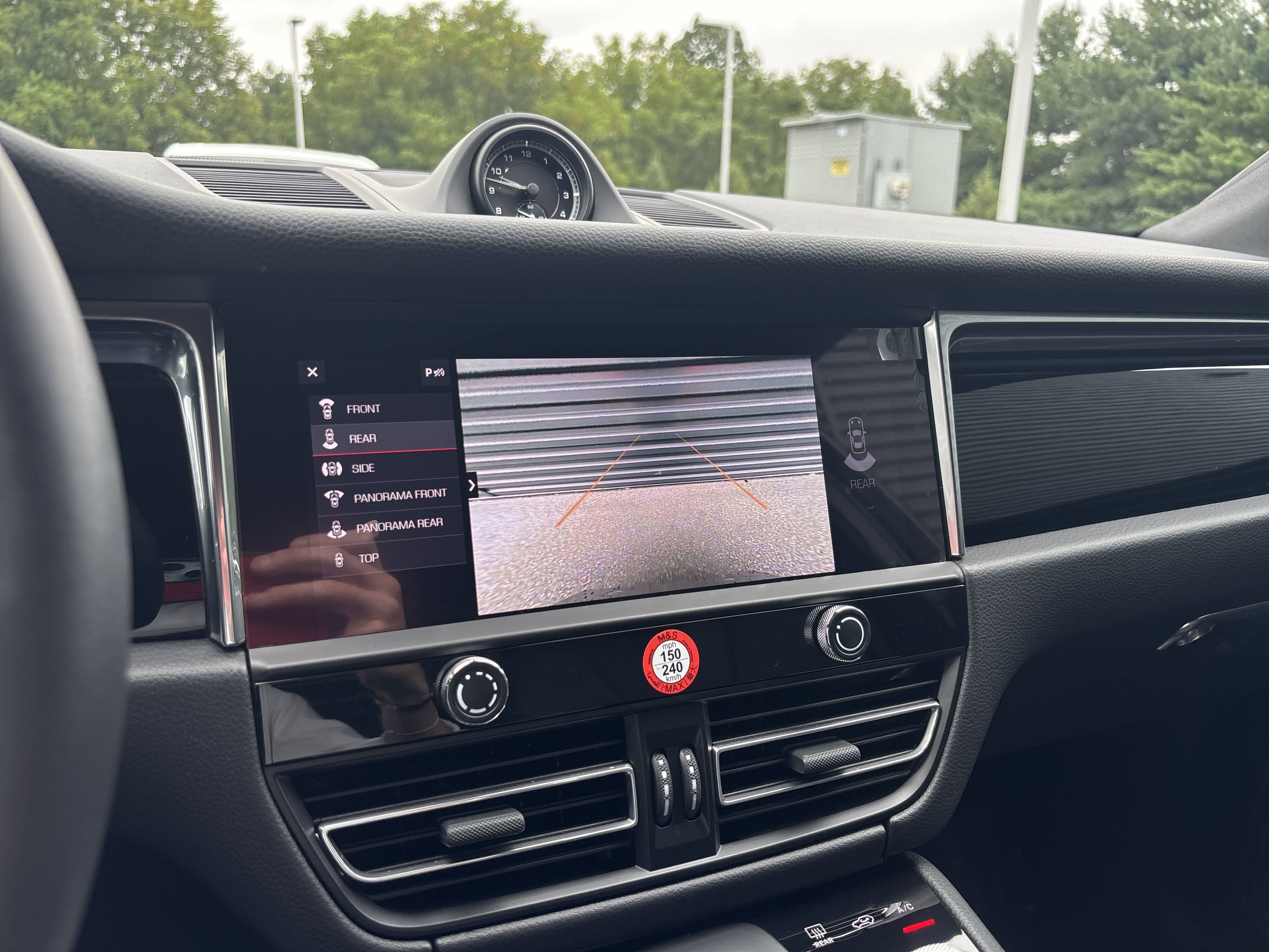 Certified 2025 Porsche Macan image 19