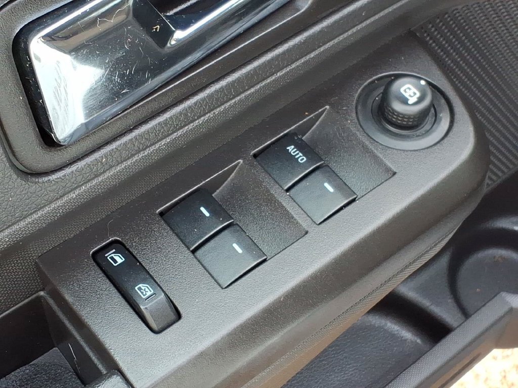 Used 2010 Ford Edge SE FWD image 14