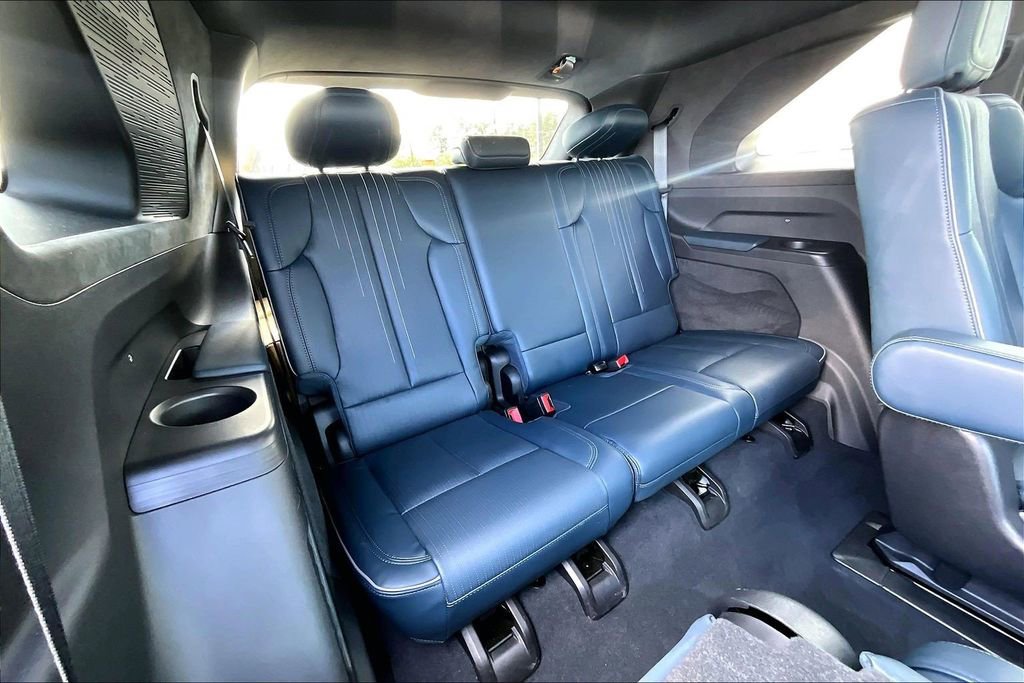 Used 2025 Cadillac Escalade IQ Luxury 2 w/ LPO, Premium Carpet Package AWD/4WD image 25