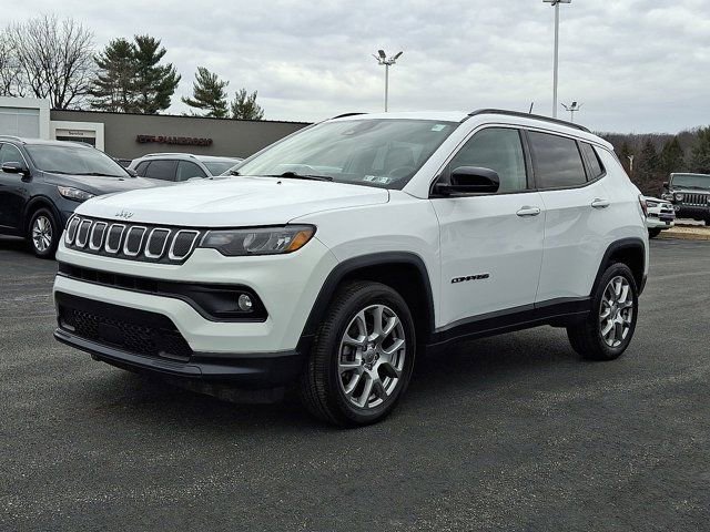 Certified 2022 Jeep Compass Latitude image 3