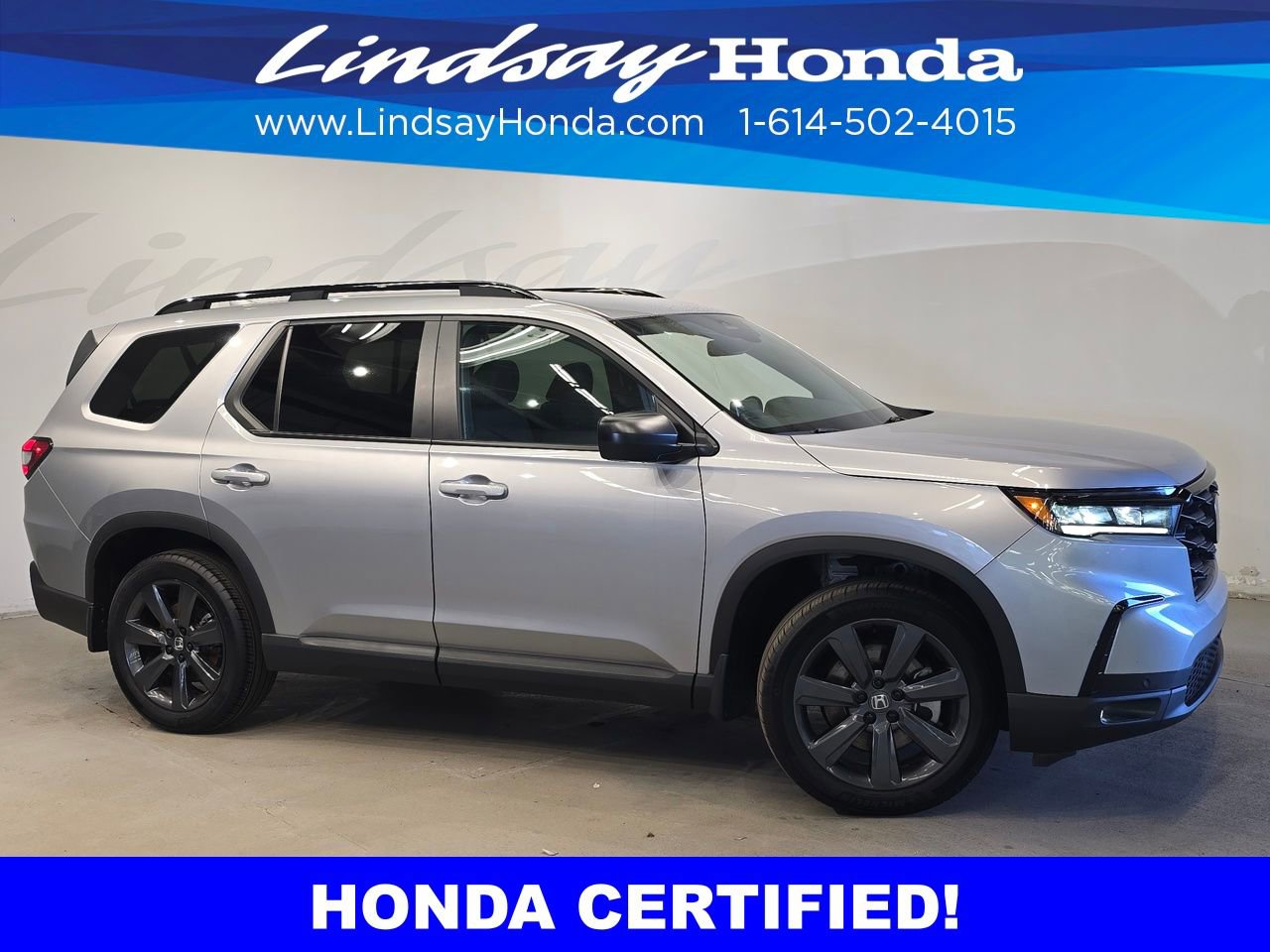 Certified 2025 Honda Pilot Sport image 3