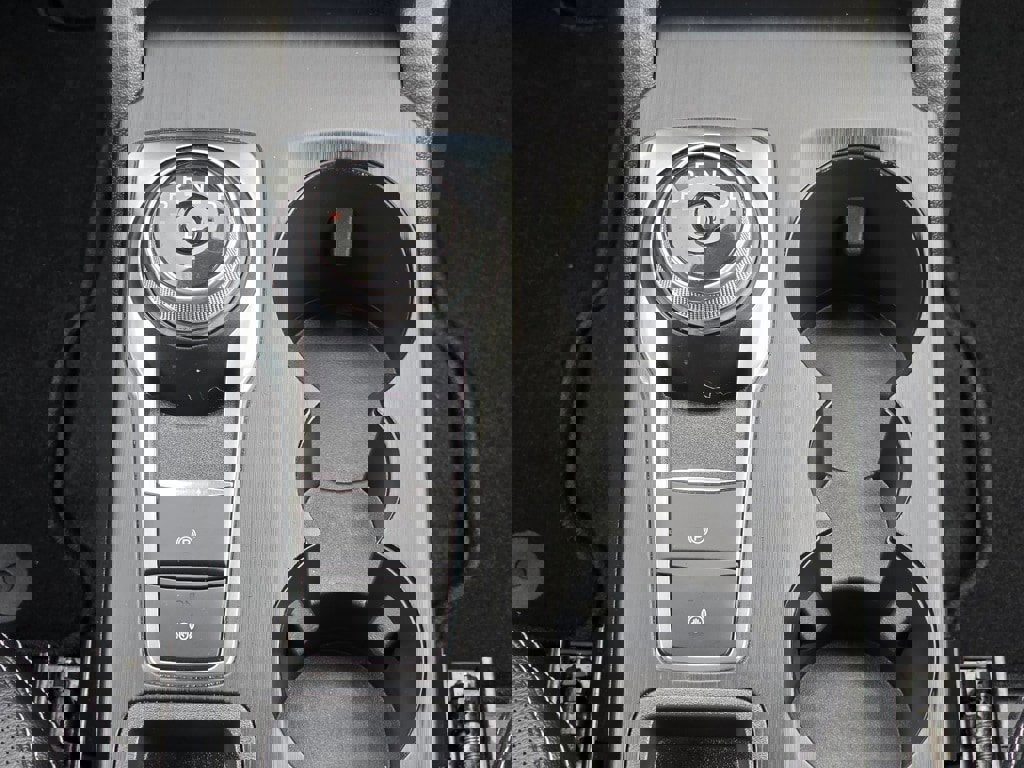 Used 2023 Ford Escape Platinum w/ Premium Technology Package image 15