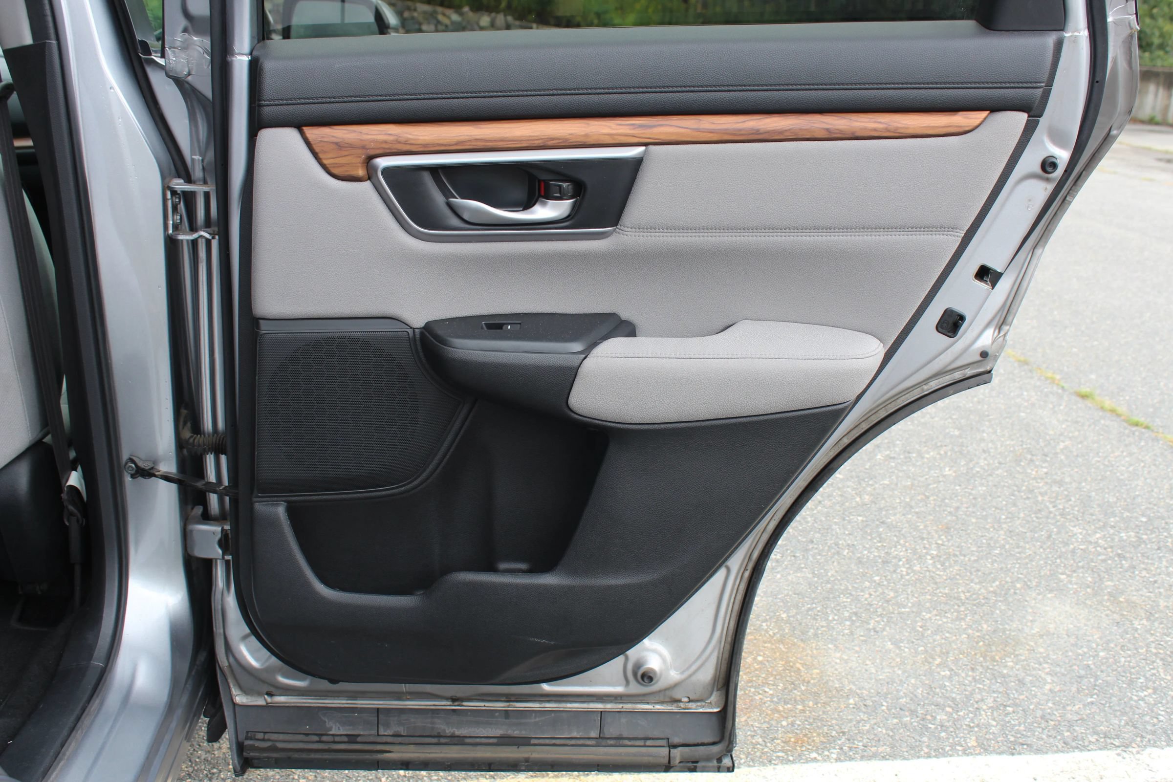 Used 2018 Honda CR-V EX image 16