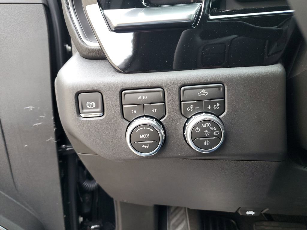 New 2026 GMC Sierra 1500 Elevation image 17