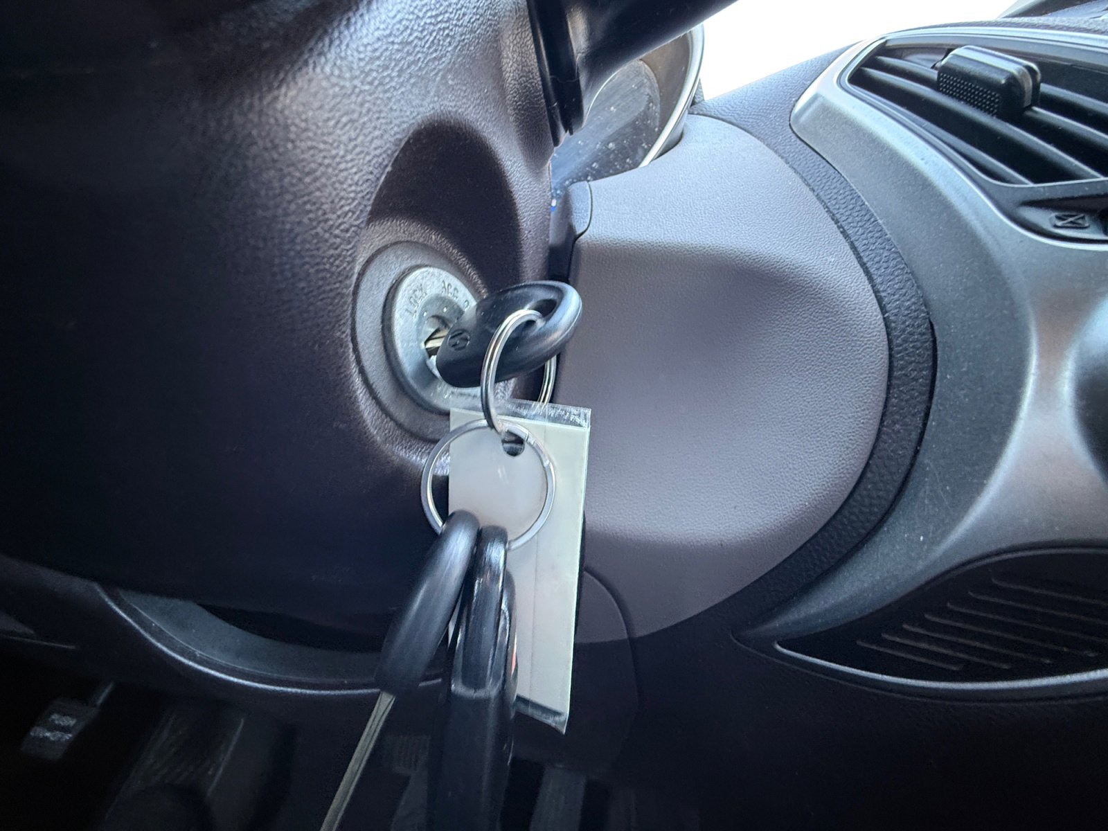 Used 2013 Hyundai Tucson GLS image 29