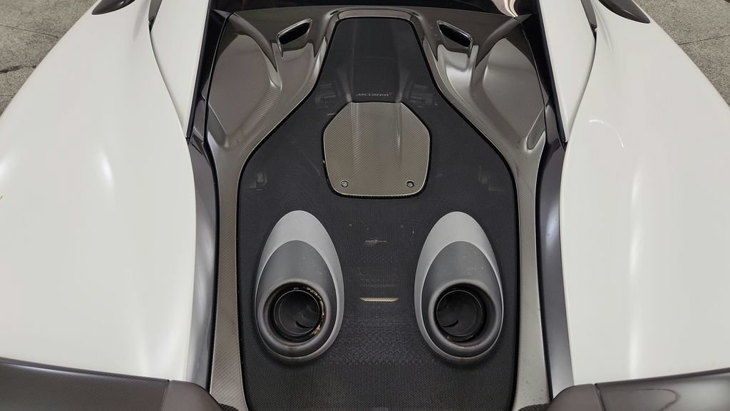Used 2019 McLaren 600LT RWD image 26