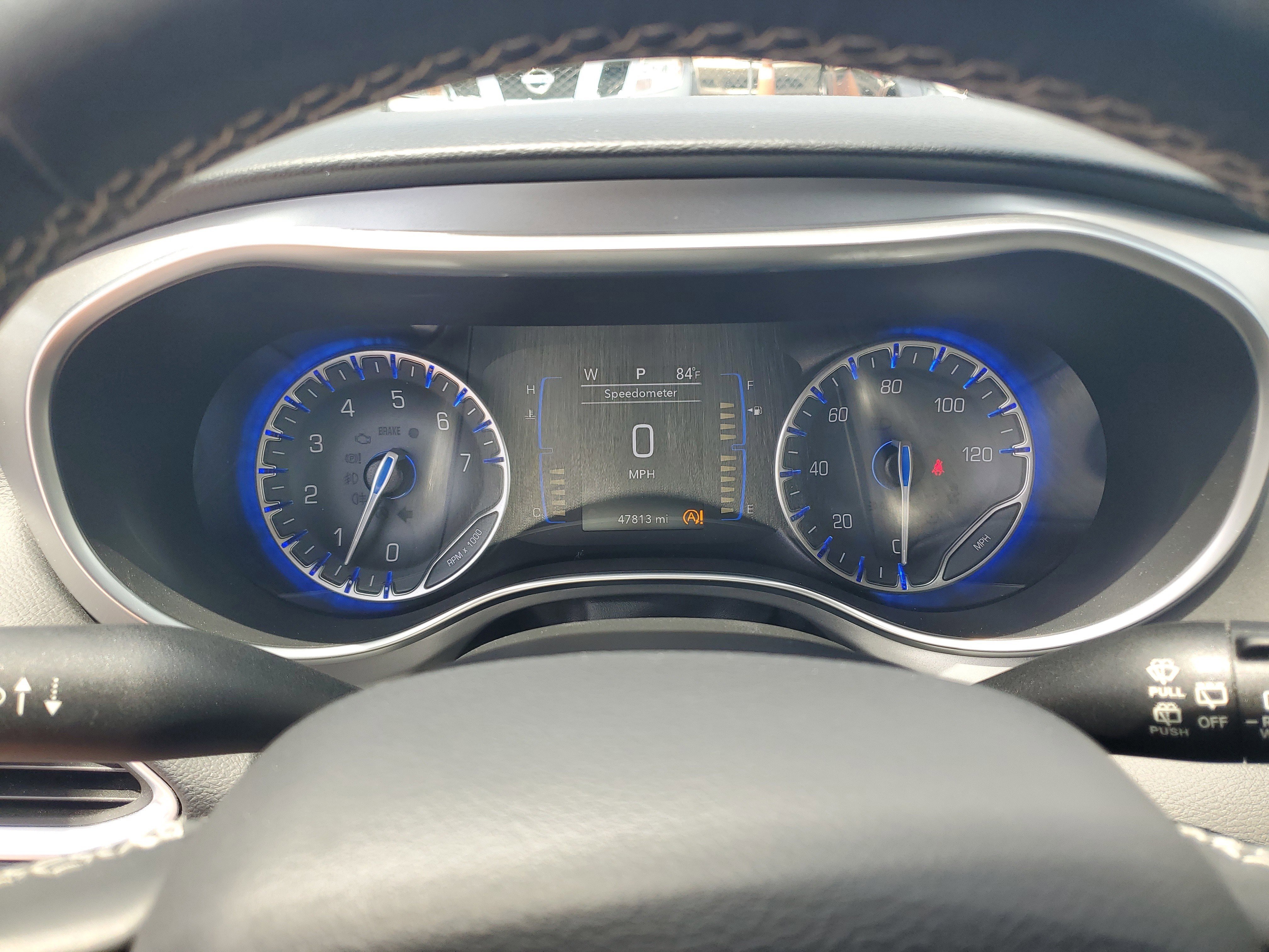 Used 2019 Chrysler Pacifica Touring-L w/ Premium Audio Group FWD image 21