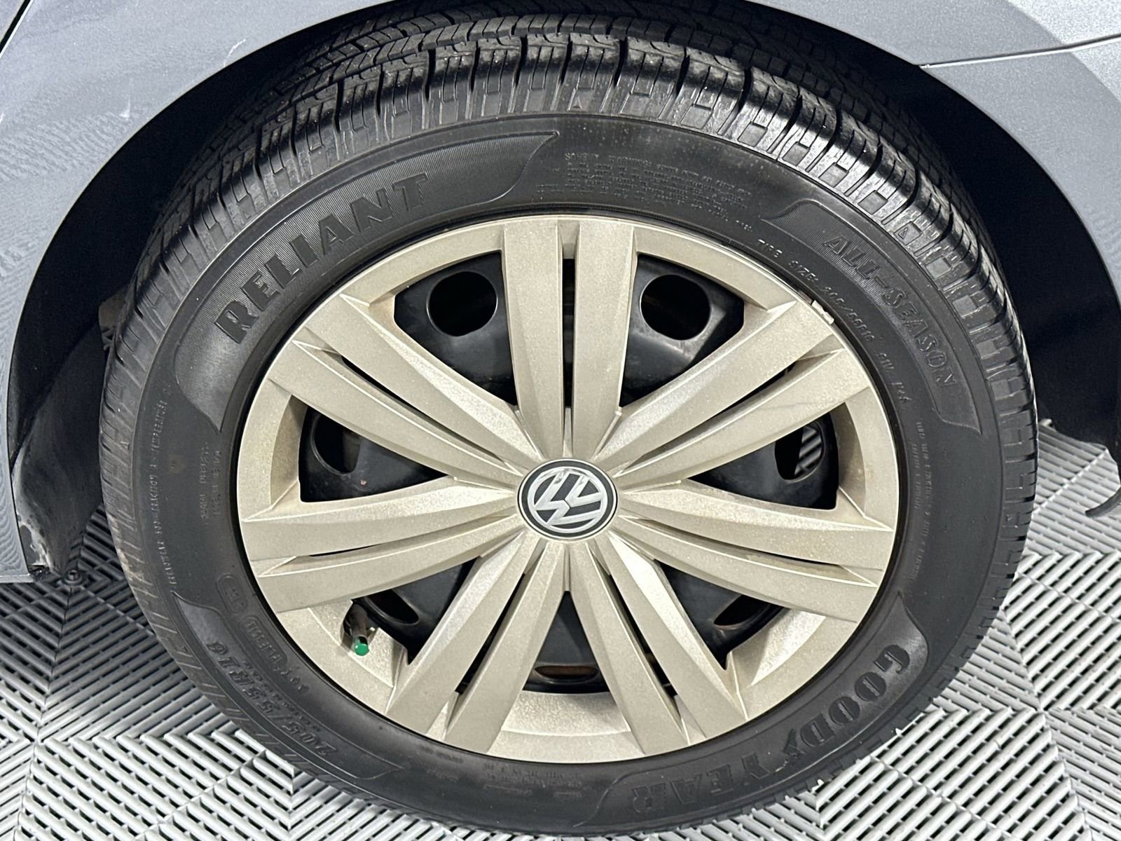 Used 2017 Volkswagen Jetta S image 10