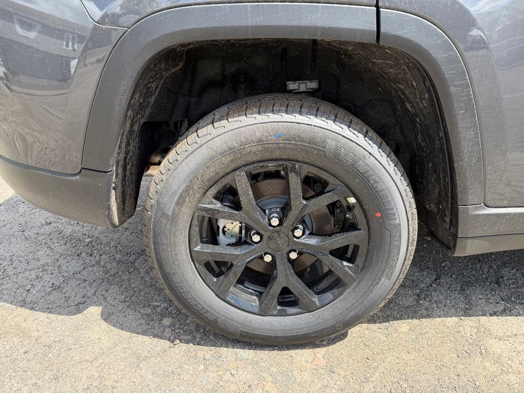 New 2026 Jeep Grand Cherokee Altitude AWD/4WD image 27