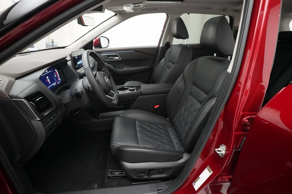 Used 2023 Nissan Rogue Platinum w/ Platinum Premium Package image 7