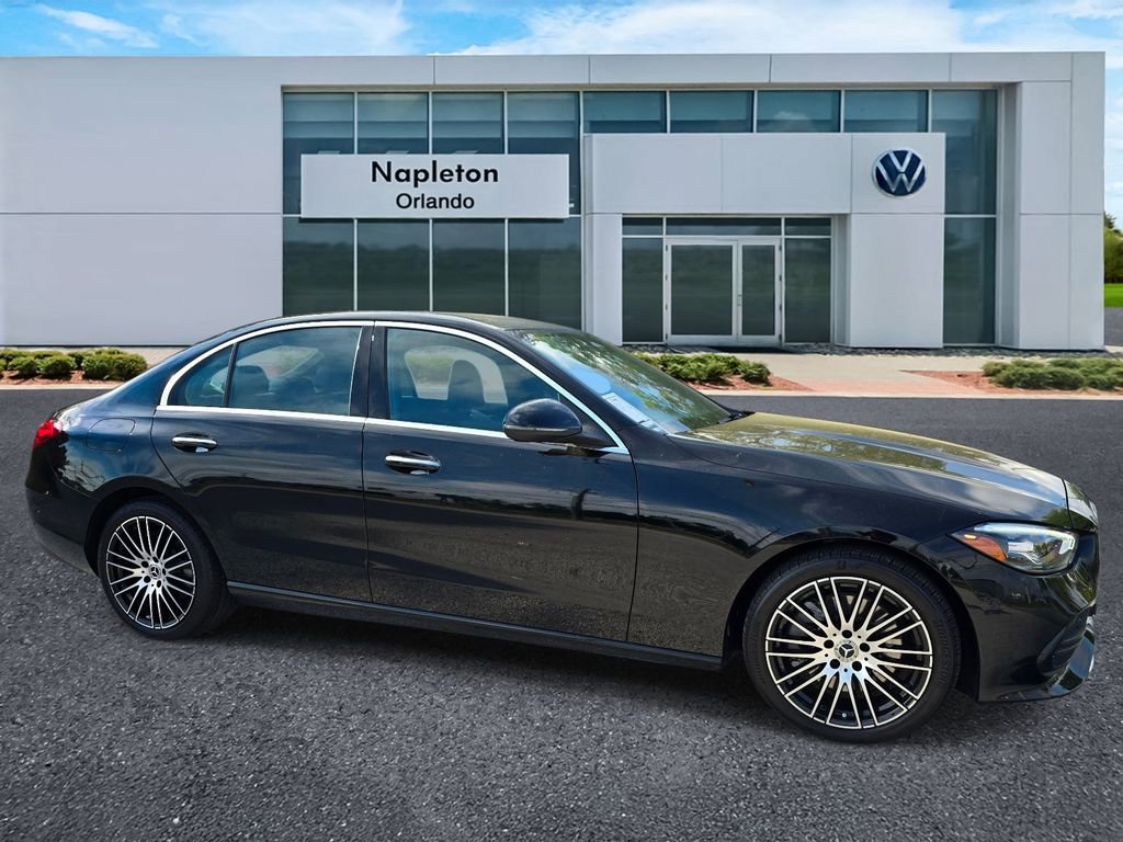 Used 2025 Mercedes-Benz C 300 Sedan image 3
