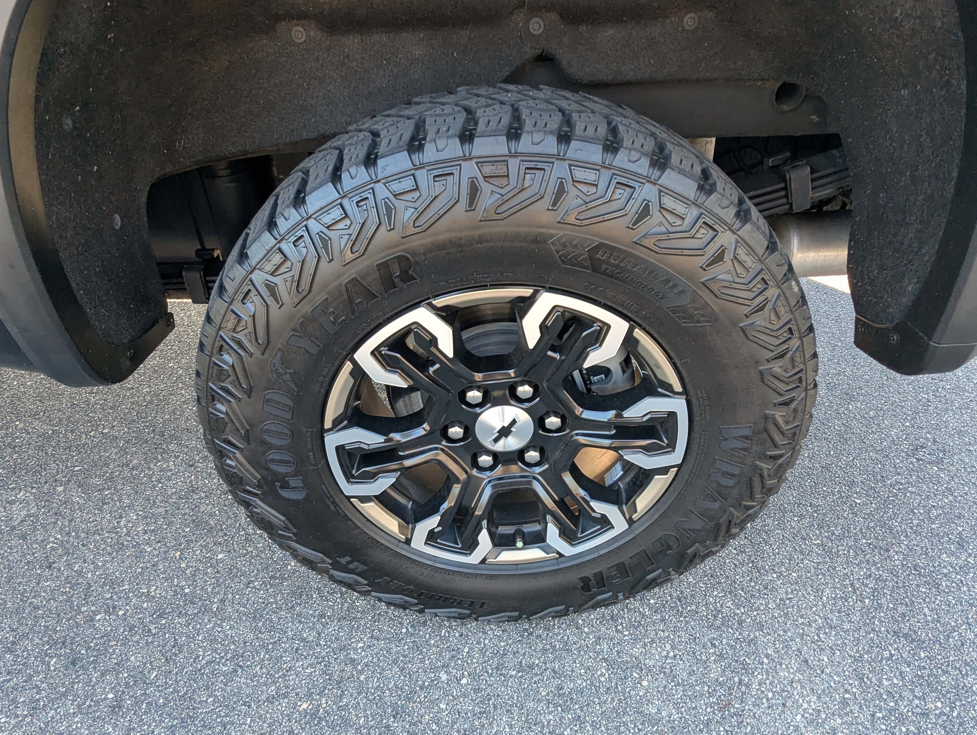 Used 2022 Chevrolet Silverado 1500 ZR2 w/ Technology Package image 30