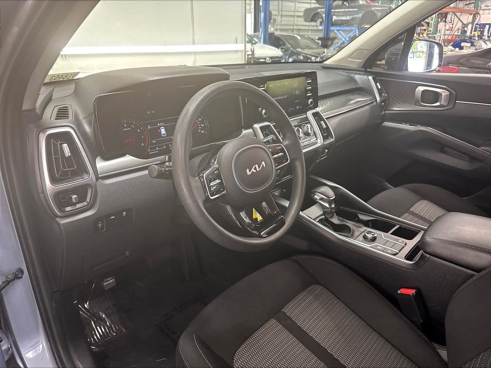 Used 2022 Kia Sorento LX AWD/4WD image 20