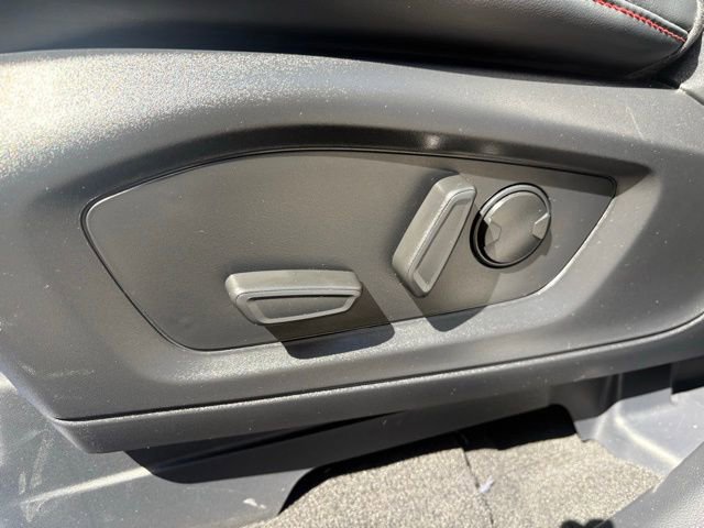Used 2025 Ford Explorer ST-Line w/ ST-Line Street Pack AWD/4WD image 24