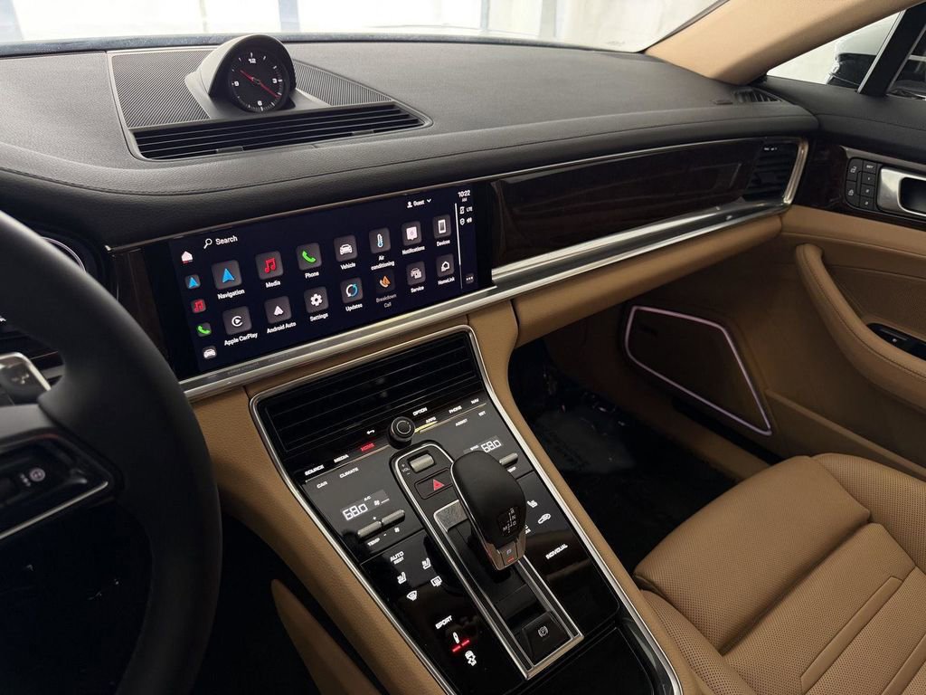Used 2023 Porsche Panamera 4 Platinum Edition AWD/4WD image 18