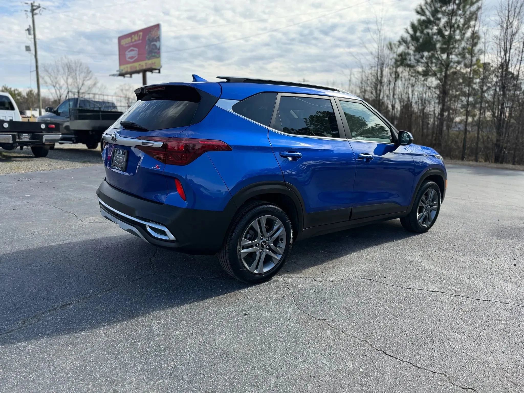 Used 2021 Kia Seltos S FWD image 7