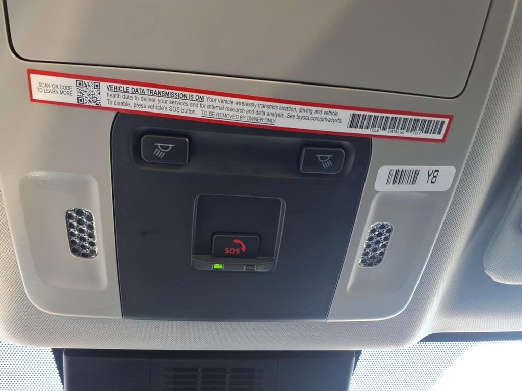 Used 2025 Toyota Camry LE image 27