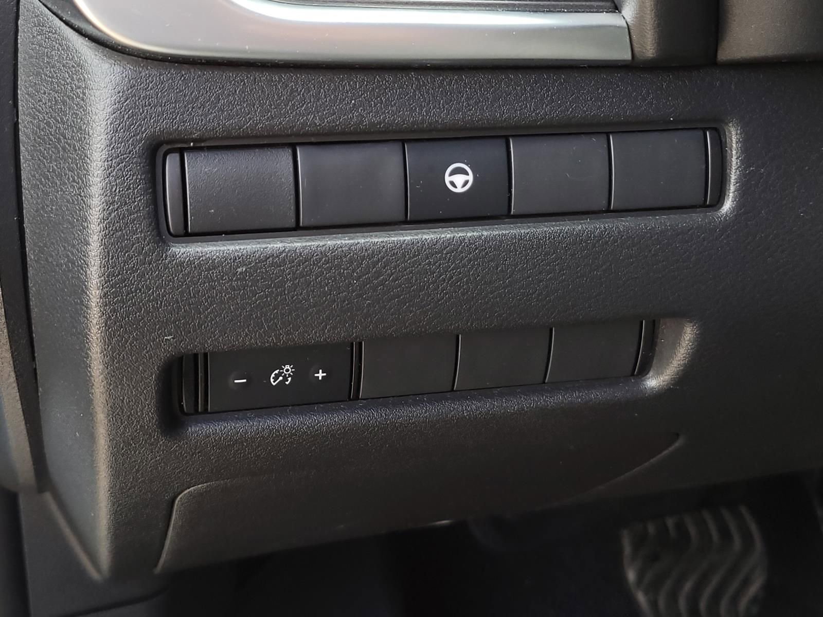 Used 2022 Nissan Rogue SV image 25