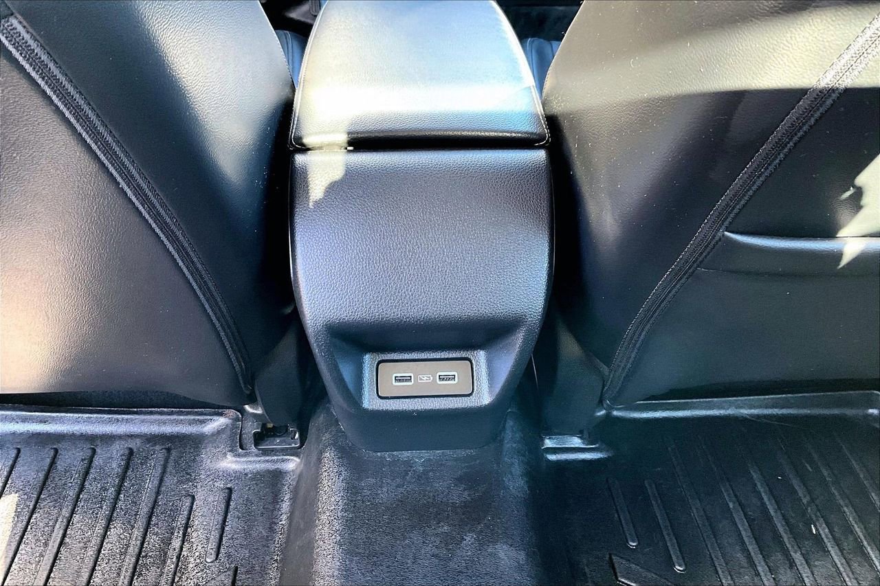 Used 2022 Honda Civic Touring image 17