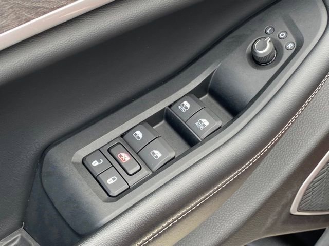 Used 2022 Jeep Grand Cherokee Limited image 12